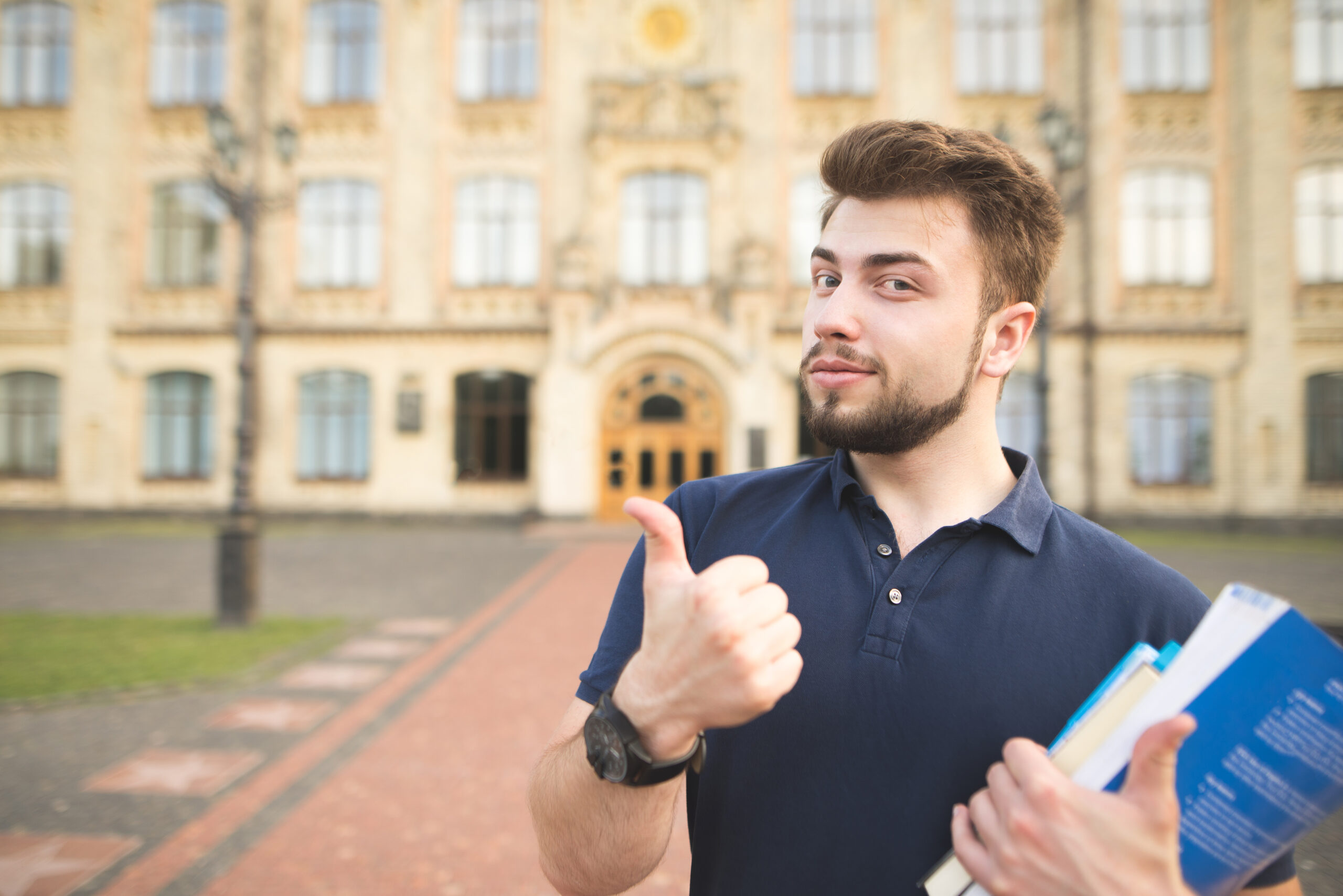 Choosing the Right University for You: Your Key to a Bright Future